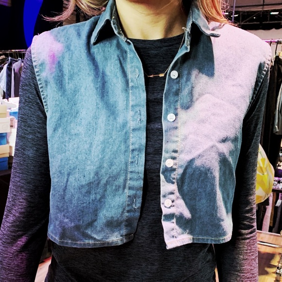 Embellished sleeveless jean vest - Picture 2 of 2